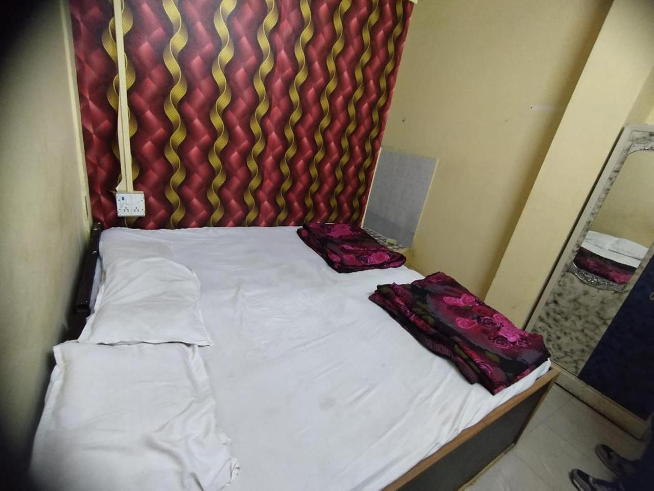 Hotel Avantika Уджайн Екстериор снимка